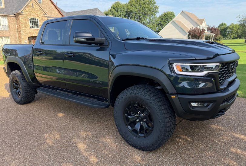 2026 Ram 1500 RHO Crew Cab 4x4 exterior view 1