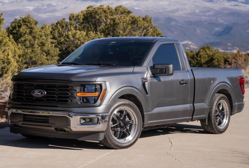 2025 Ford F-150 XL 4x4 exterior view 1
